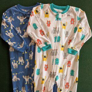 Bundle of Carter's Boy's Full-zip, Fleece, Footed Pajamas 5T 💙